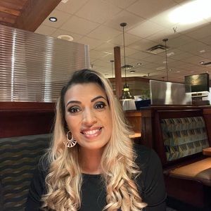 Meet your Posher, Veronica